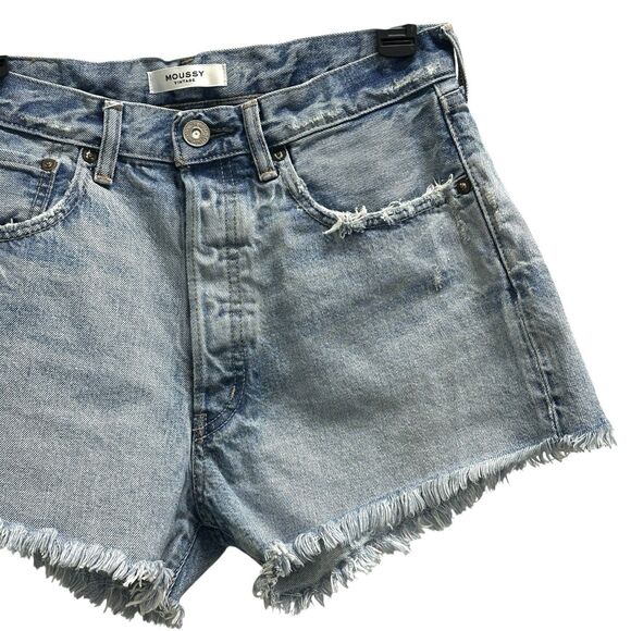 Moussy Vintage Womens 26 High Rise Denim Shorts Blue Frayed Hem Button Fly Denim - Picture 2 of 8